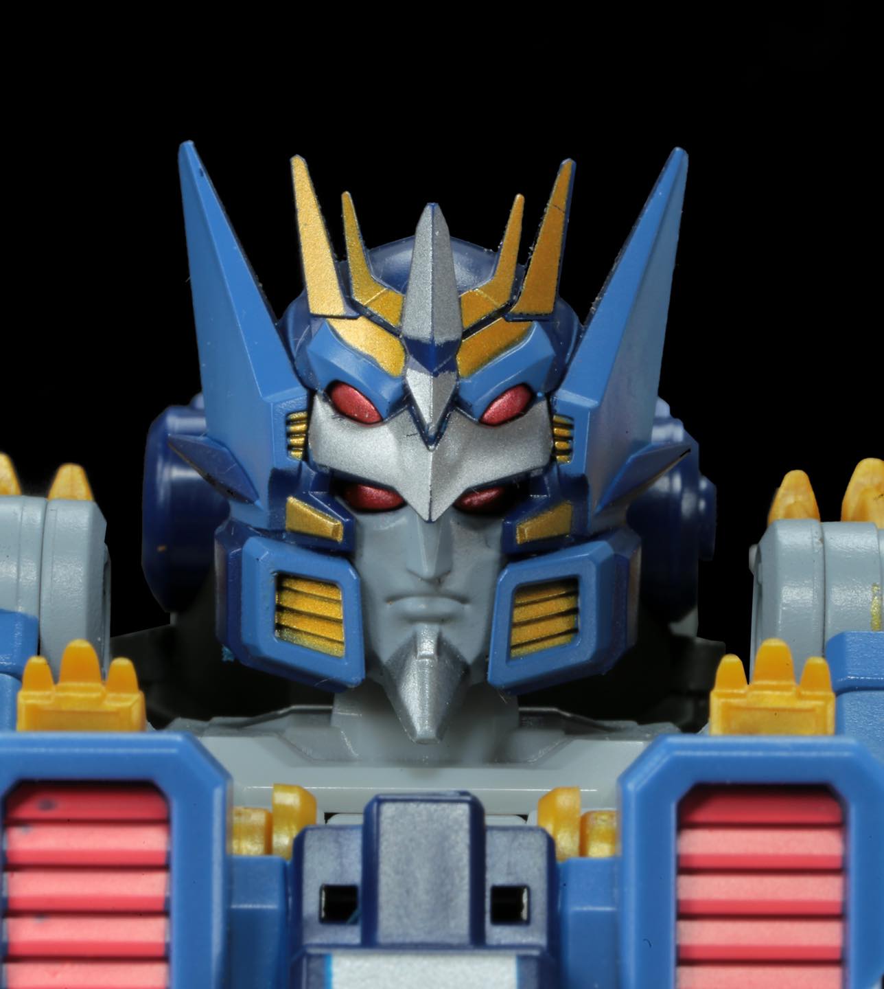 Mastermind Creations R-42 D-Zef (Deathsaurus) Official Color